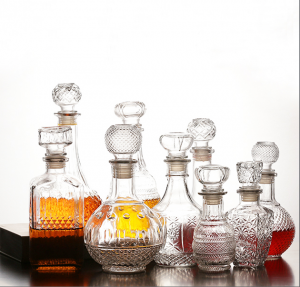 European Whisky Carafe Glass Scotch Decanter with Stopper