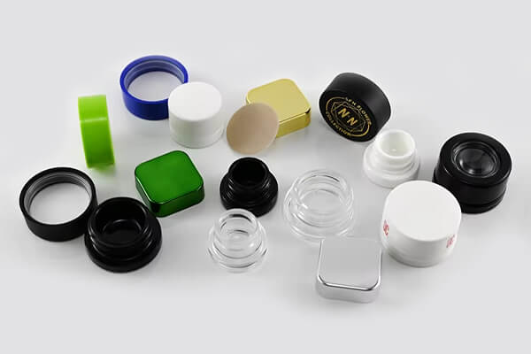 Q1: What is the capacity of this Glass Concentrate Jar? A: This jar holds 3 grams of cannabis concentrates, making it ideal for shatter, rosin, wax, CBD isolates, and other concentrates.  Q2: Is the lid child-resistant? A: Yes, the jar features a secure child-resistant lid that complies with safety regulations, providing peace of mind for retailers and consumers.  Q3: What material is the jar made of? A: The jar is made from premium thick glass, ensuring durability, breakage resistance, and protection of the product’s potency and flavor.  Q4: Can the jar be customized with my brand logo? A: Absolutely. We support OEM and ODM customization, including logo printing, color options, and other branding solutions to meet your packaging needs.  Q5: Is this jar suitable for wholesale orders? A: Yes, we supply this Glass Concentrate Jar in bulk, making it perfect for distributors, retailers, and cannabis brands looking for high-quality packaging.  Q6: Can it store other products besides cannabis concentrates? A: Yes, it can also be used for CBD topicals, medicinal preparations, and other small-volume extracts requiring airtight, safe storage.  Q7: How durable is the jar? A: With its thick-wall glass construction, this jar is designed to withstand daily handling and transport, reducing the risk of breakage.  Q8: What makes this jar ideal for brands and dispensaries? A: Its professional and minimalistic design elevates product presentation, while the child-resistant lid ensures compliance with safety regulations.