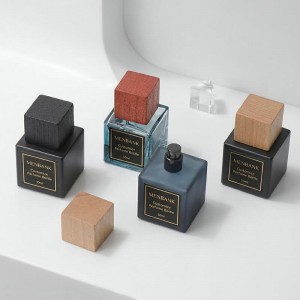 50ml Square Perfume Bottle | Custom Glass Fragrance Packaging for OEM & Private Label