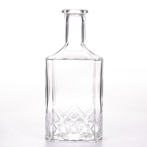 European 700ml Square Crystal Glass Decanter Whiskey Bottle Featured Image