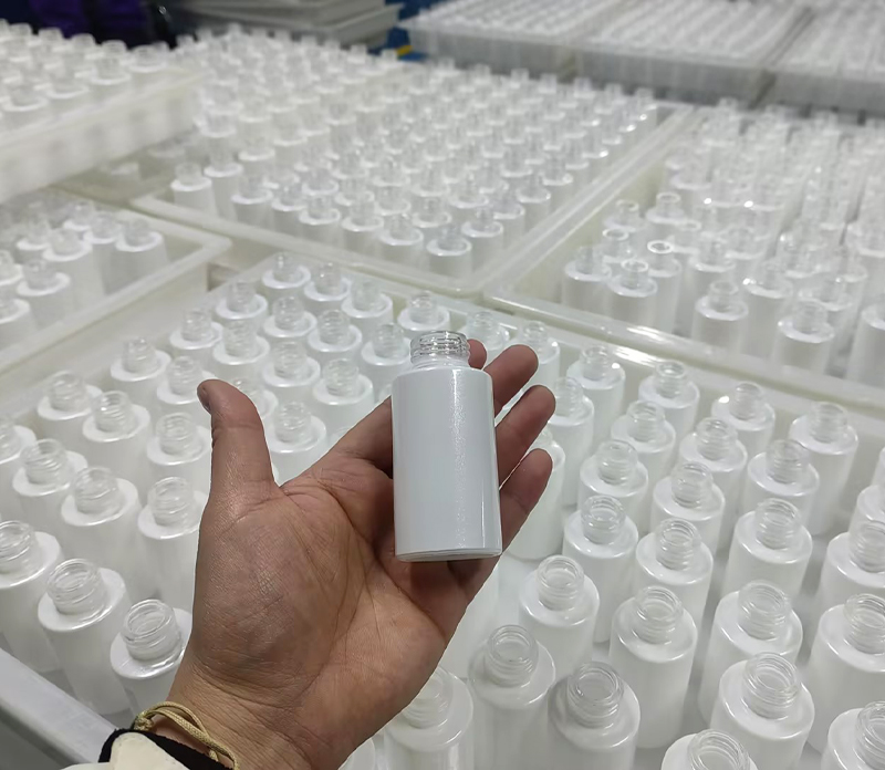 Essential Oil Bottle with Plastic Dropper Lid (3)