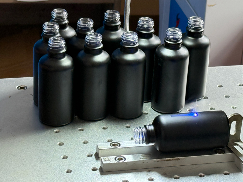 Essential Oil Bottle with Plastic Dropper Lid (4)