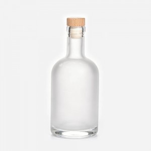 750ml Clear Round Nordic Glass Gin Bottle with Thick Bottom – High Polymer Stopper & Screw Lid – Premium Spirit Bottle for Liquor Packaging