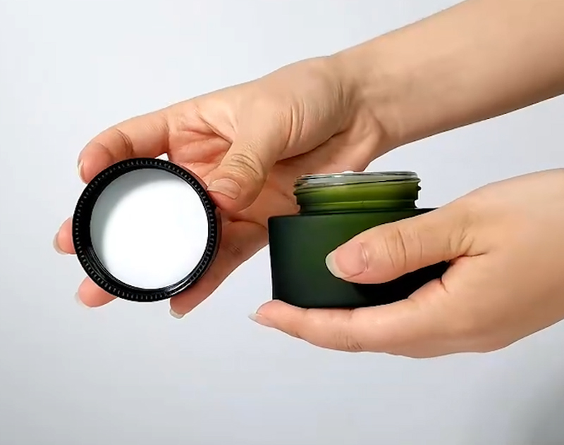 Matte Frosted Green Glass Cream Jar with Lid (1)