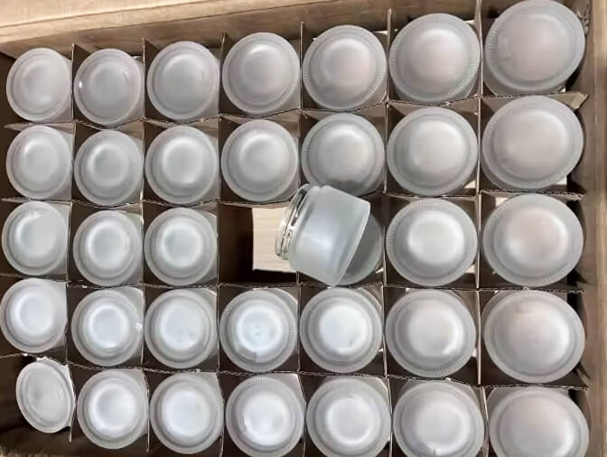 Menbank Frosted Glass Cream Jar (1)