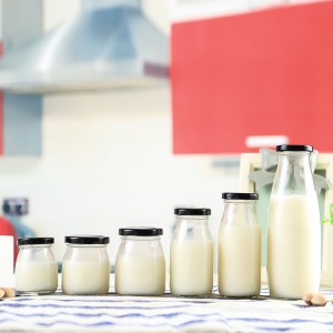 250ml 500ml 1000ml Round Flint Glass Milk Bottle with Lid